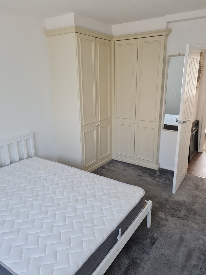 Additional image 10 of 2 Bed Flat, St. Alphonsus Road, SW4, N1 7GU