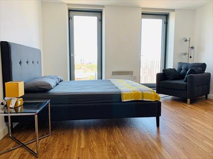 Studio Flat, Michigan Point Tower A, M50