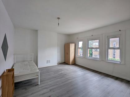 2 Bed Flat, Seven Sisters Road, N15