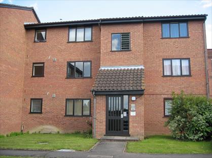 Studio Flat, King Georges Avenue, WD18