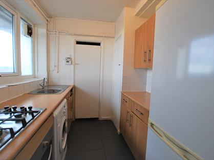 3 Bed Flat, Sheppard House, SW2