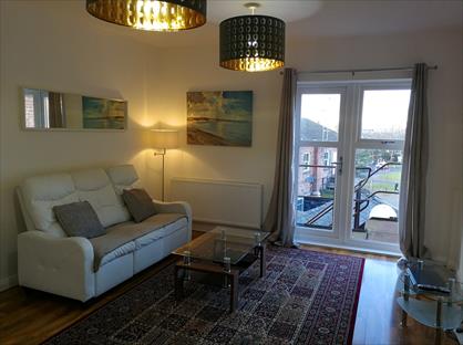 2 Bed Flat, Hull Marina, HU1