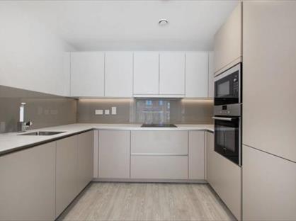 2 Bed Flat, Gaumont Place, SW2
