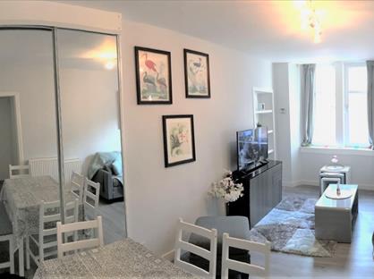 1 Bed Flat, Buccleuch Street, EH8