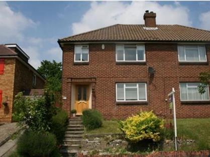 3 Bed Semi-Detached House, Cloonmore Avenue, BR6