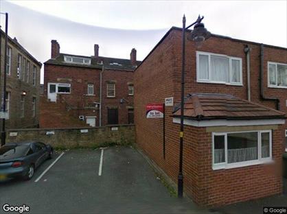 3 Bed Terraced House, Station Road, WF5