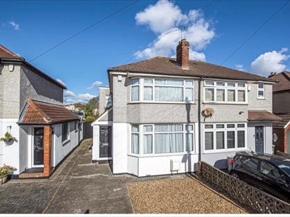 3 Bed Semi-Detached House, Birch Grove, DA16