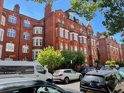 1 Bed Flat, Hamlet Gardens, W6