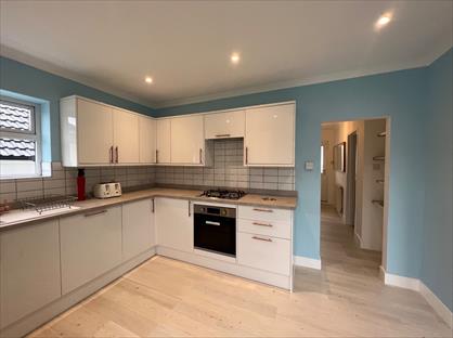 3 Bed Semi-Detached House, Glenfalls Avenue, BN1