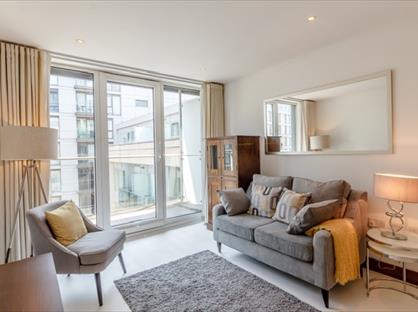 1 Bed Flat, Lanson Building, SW11