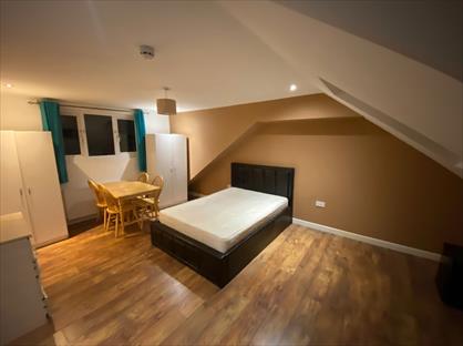 Room in a Shared House, Chester Road, IG3