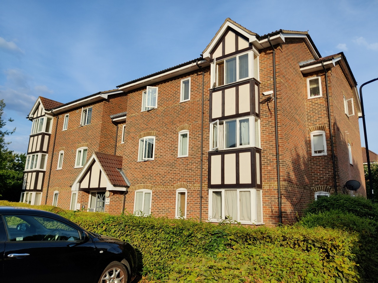London 2 Bed Flat, Woodgate Drive, SW16 To Rent Now for £1,650.00 p/m
