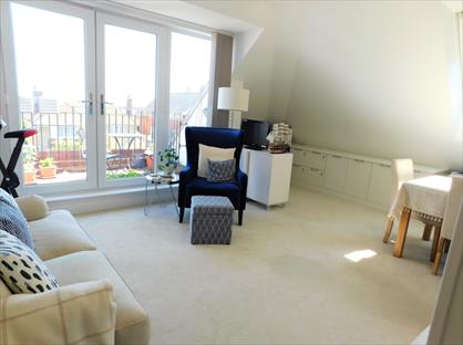 1 Bed Flat, Harold Road, CO13