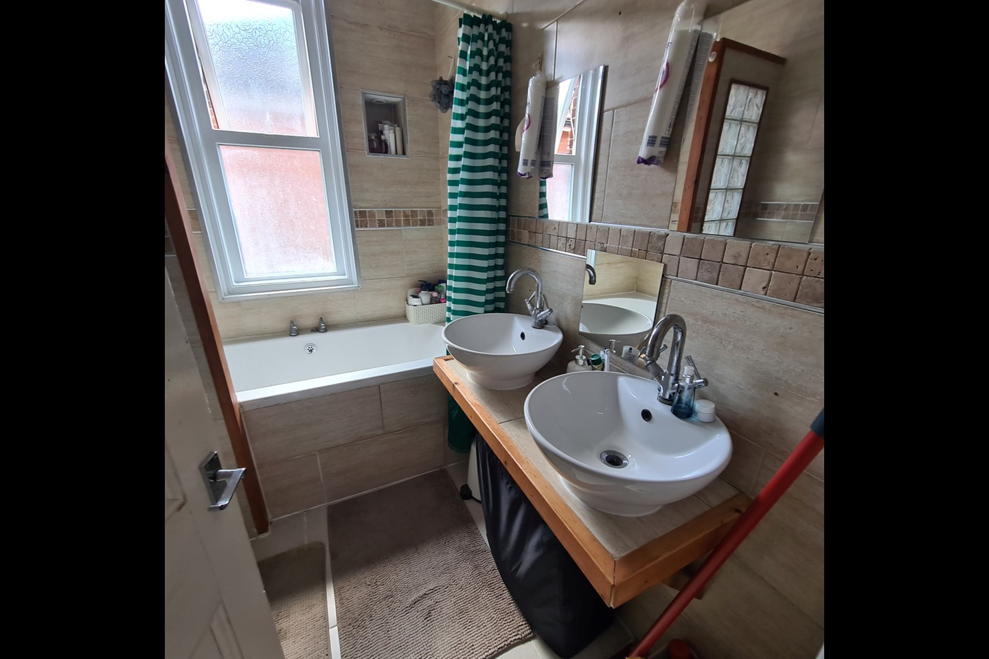 2 Bed Flat, Foundry Lane, SO15 photo 3