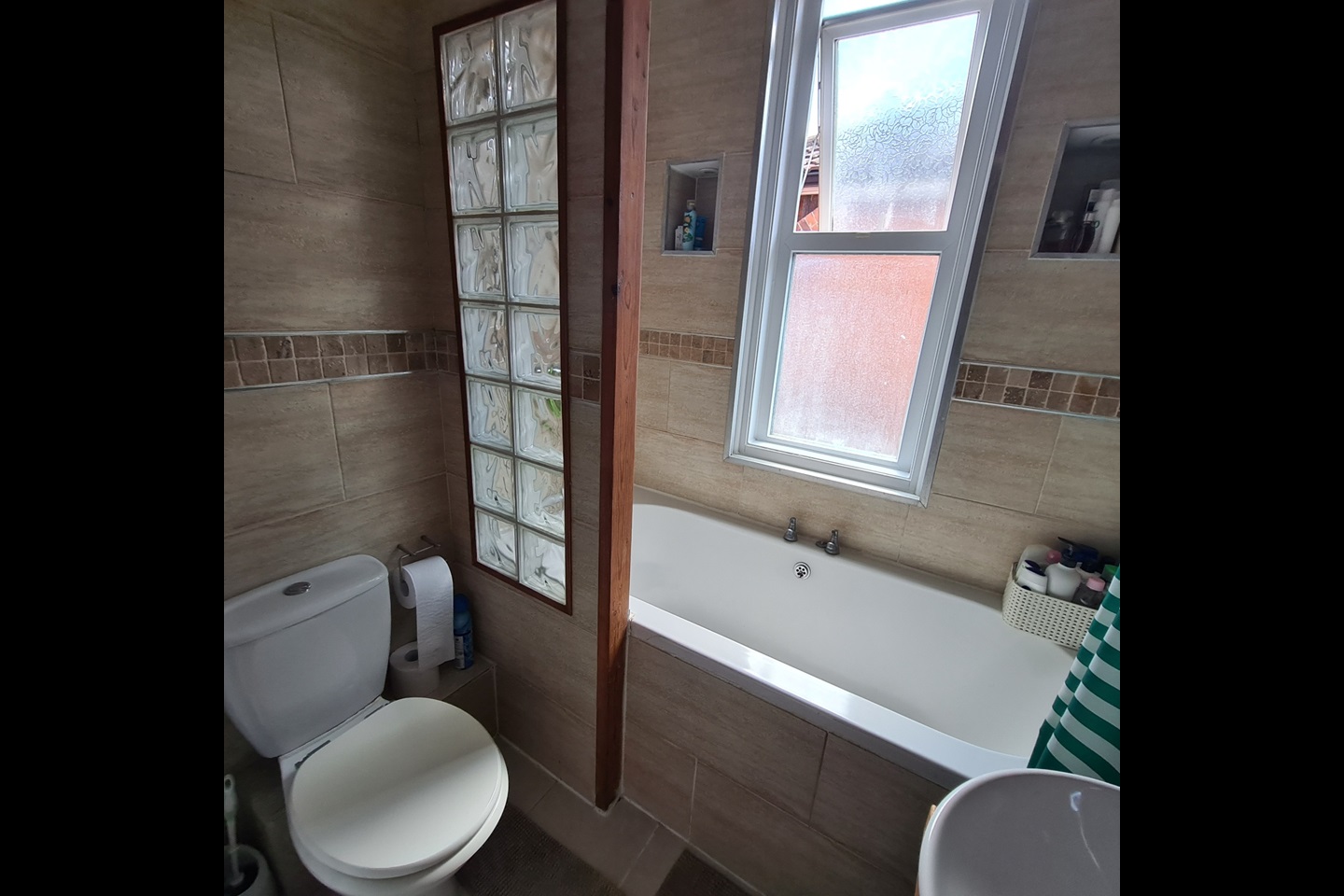 2 Bed Flat, Foundry Lane, SO15 photo 4