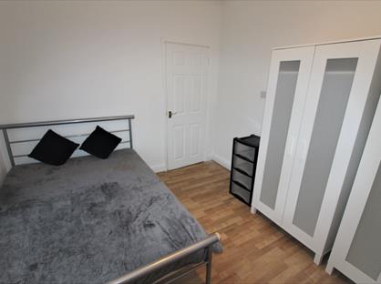 Room in a Shared House, Cardiff, CF11