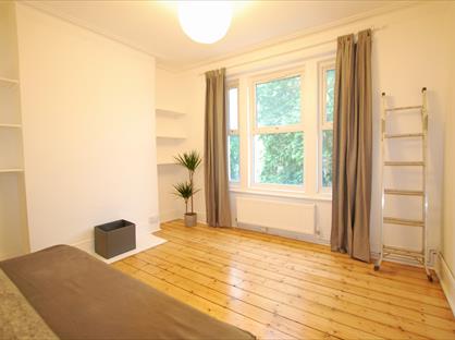 1 Bed Flat, Coldharbour Lane, SW9
