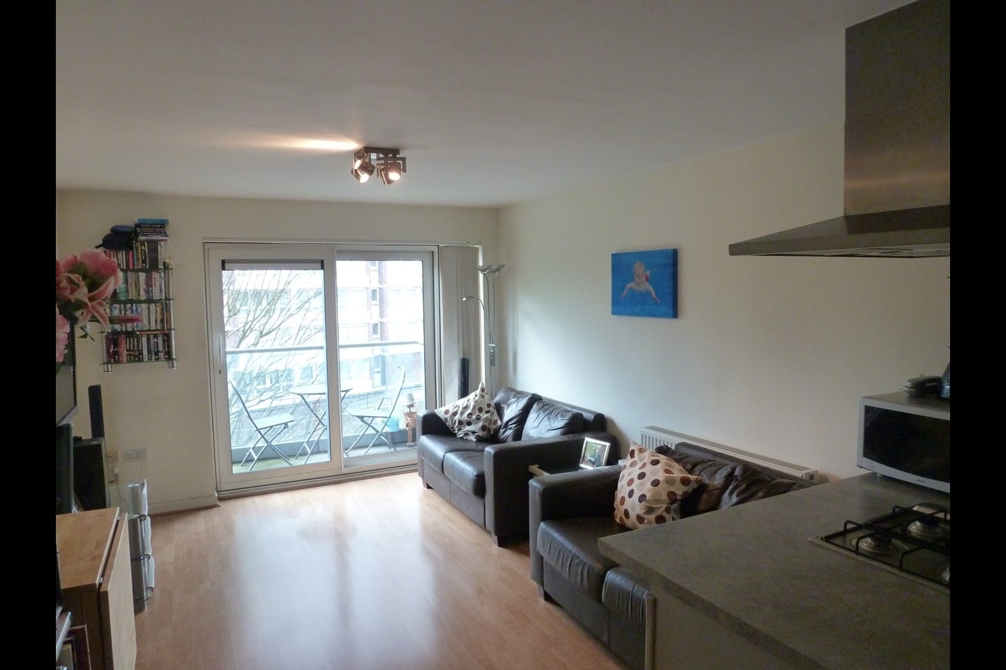 2 Bed Flat, Commercial Road, E14