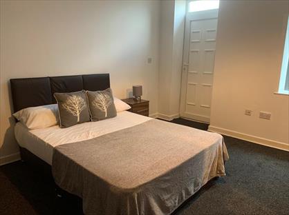 Room in a Shared House, Doncaster Road, S70