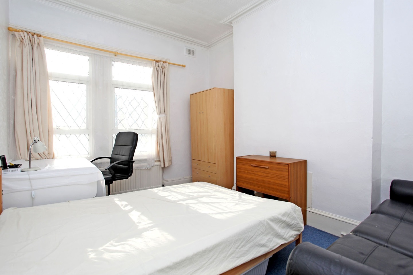 3 Bed Flat, Saltram Crescent, W9 photo 2