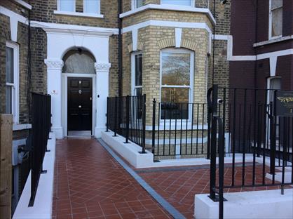 2 Bed Flat, Farquhar Rd, SE19