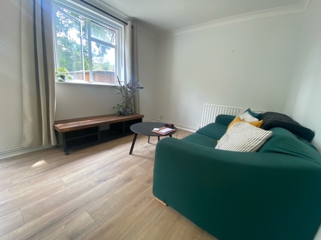 3 Bed Flat, Bromfelde Road, SW4 photo 2