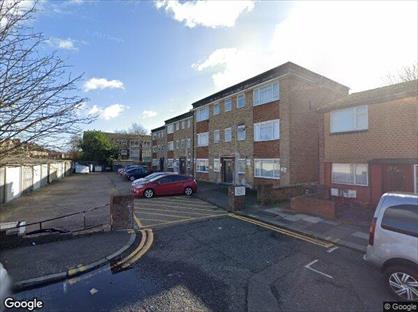 2 Bed Flat, Dorking Court, N17