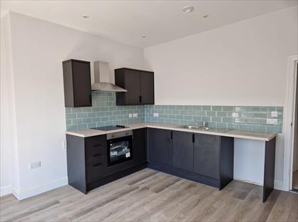 1 Bed Flat, Undercliff Road West, IP11