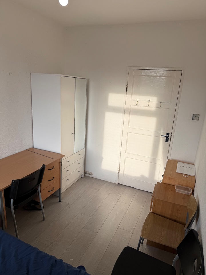 Additional image 8 of Room in a Shared Flat, Collier Street, N1, N1 7GU