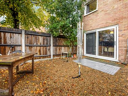 4 Bed Flat, Portia Way, E3