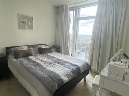 2 Bed Flat, One Pan Peninsula Apartments, E14