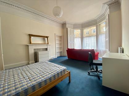 3 Bed Flat, Thirlestane Road, EH9