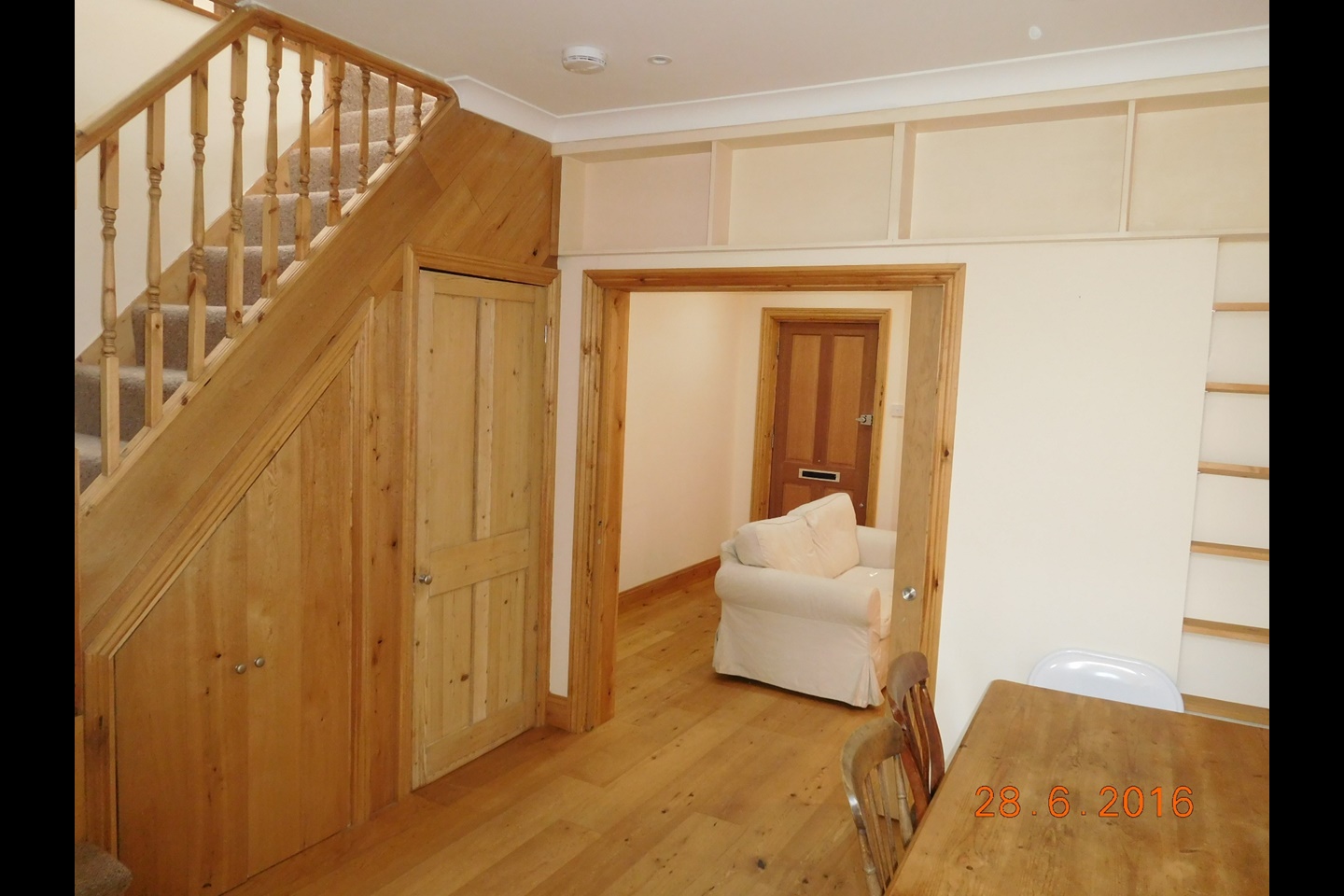 2 Bed Terraced House, Ferry Path, CB4 photo 3