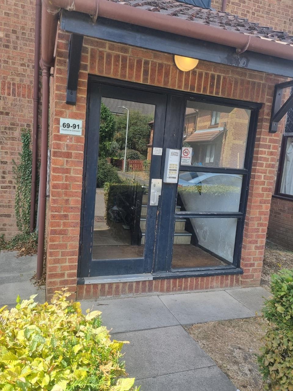 West Drayton Studio Flat, Hawthorne Crescent, UB7 To Rent Now for £1,000.00 p/m