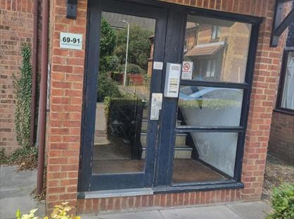 Studio Flat, Hawthorne Crescent, UB7