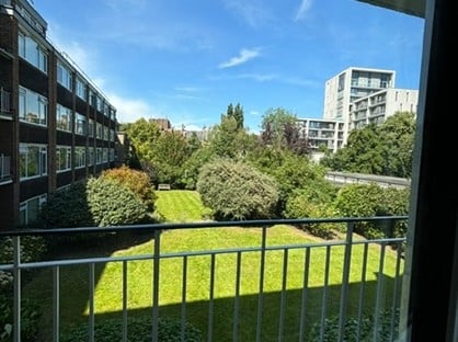 Studio Flat, Hill Court, SW15