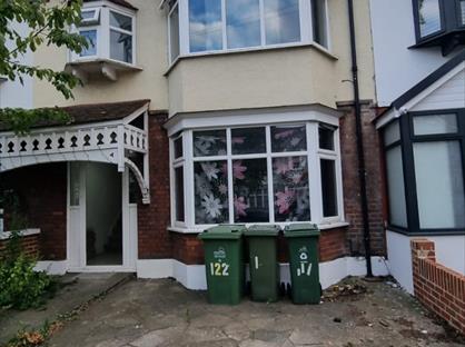 4 Bed Terraced House, Nelson Road, E4