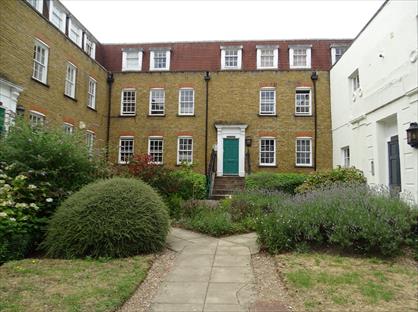 2 Bed Flat, Stapleton Hall Road, N4