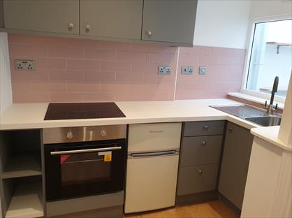 1 Bed Flat, Carmarthen, SA31