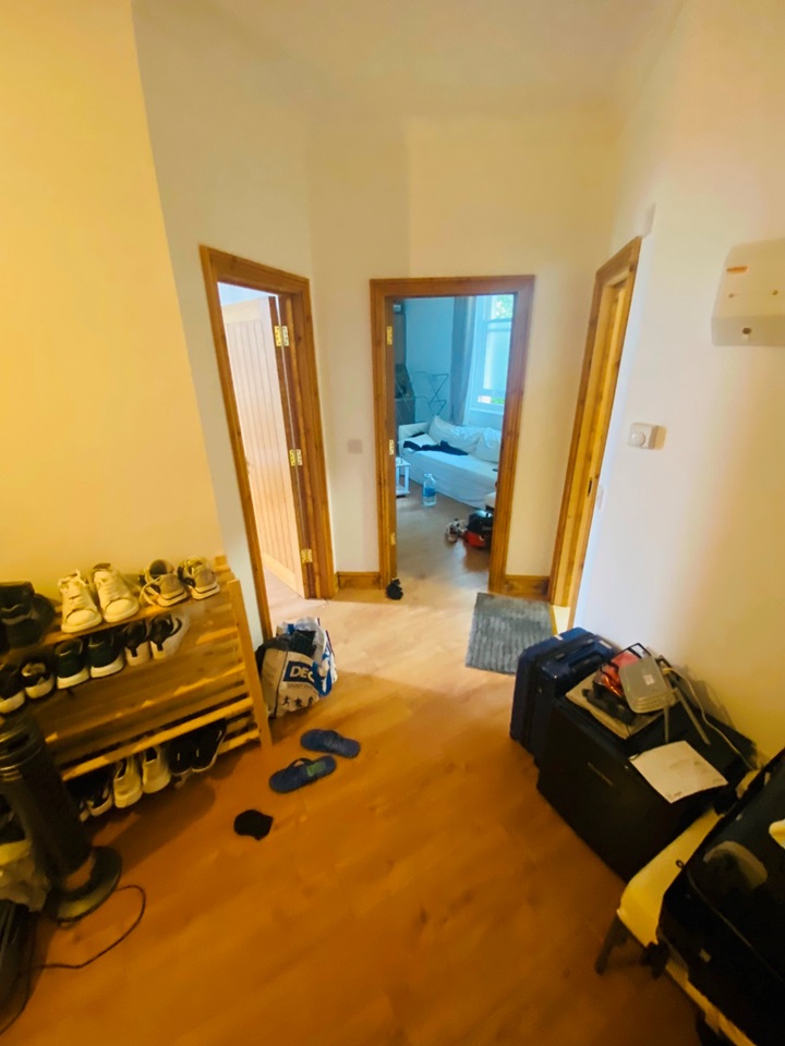 2 Bed Flat, Wellington Road, BN2 photo 2