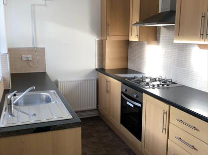4 Bed Terraced House, Hough Lane, LS13