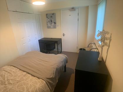 Room in a Shared House, Curlew Grove, WA3