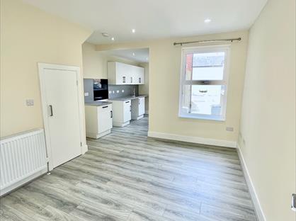 3 Bed Terraced House, Grove Park Lane, HG1