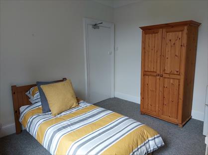 Room in a Shared House, Manor Road, HP20