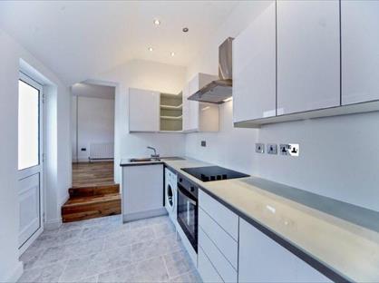 3 Bed Maisonette, Mitcham Road, CR0