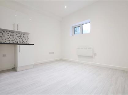 Studio Flat, Robert Mews, BR6