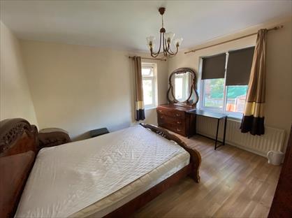 Room in a Shared House, Roseveare Road, SE12