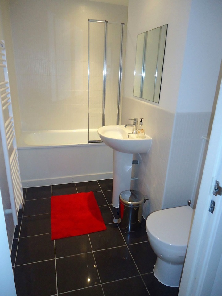 2 Bed Flat, Greenheys Road, L8 photo 5