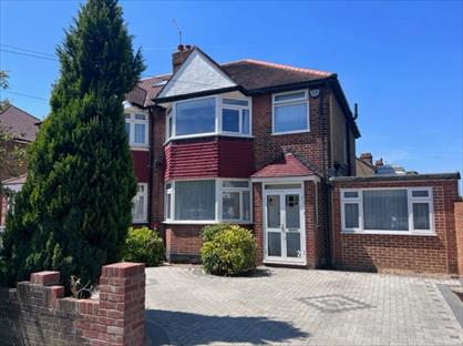 4 Bed Semi-Detached House, Mossville Gardens, SM4