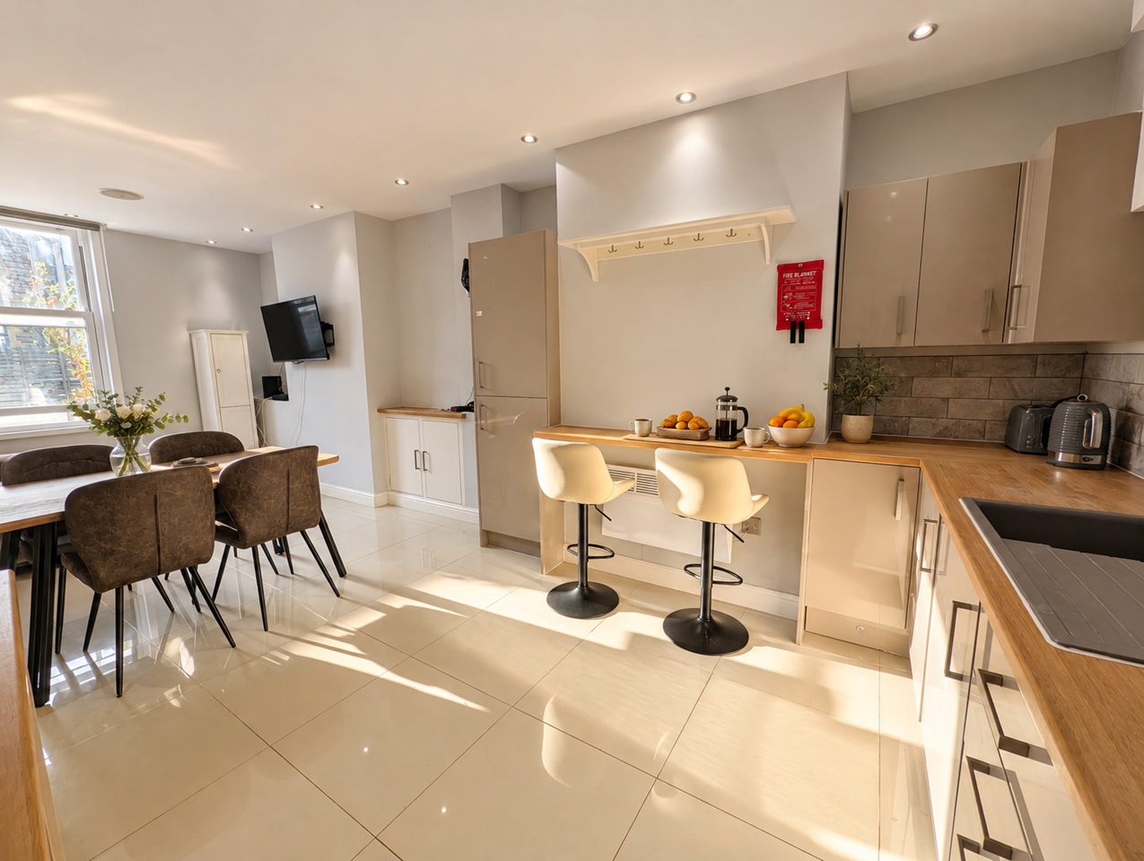1 Bed Flat, Severn House, CF11 photo 2